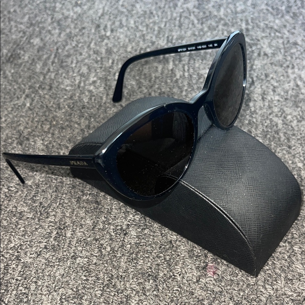Prada Women's black Sunglasses